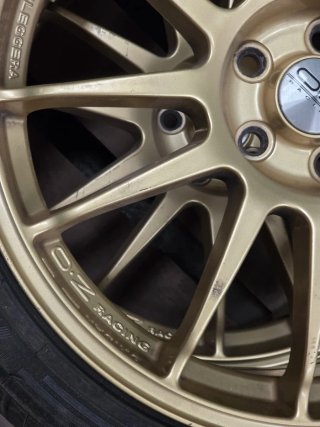 Llantas Subaru Doradas