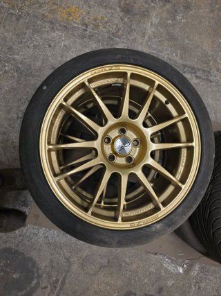 Llantas Subaru Doradas
