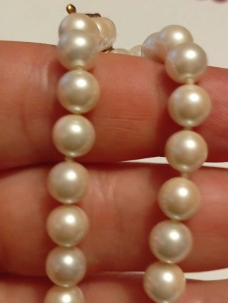 Collar de perlas con cierre chapado en oro