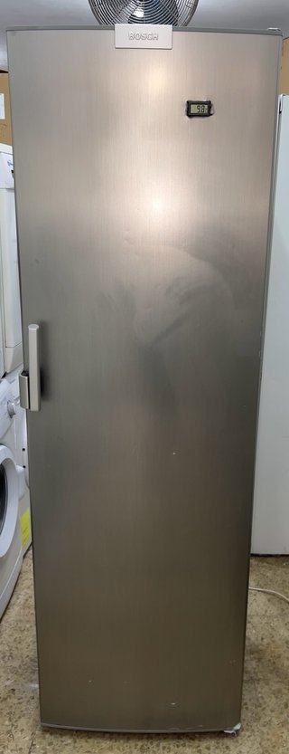 Nevera Bosch acero inoxidable en muy buen estado