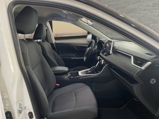 RAV4 2.5l 220H Business 4WD