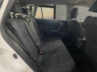 RAV4 2.5l 220H Business 4WD