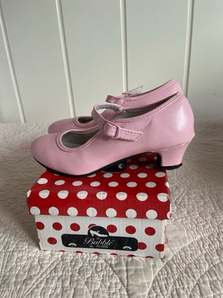 Zapatos de niña  ideales para vestirse de flamenca