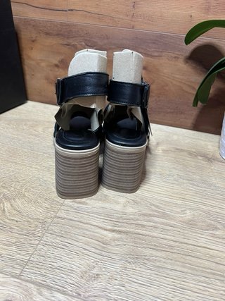 Sandalias Piel Carmela Tacón Bloque Negro T39