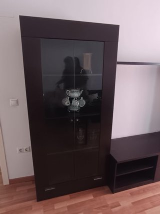 Mueble salón color vengue con almacenaje