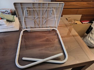 Mesa auxiliar plegable blanca ajustable