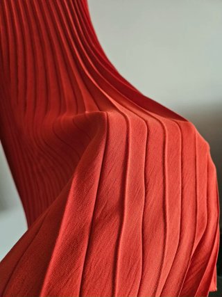 Falda plisada roja ZARA nueva con etiquetaTalla M
