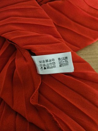 Falda plisada roja ZARA nueva con etiquetaTalla M