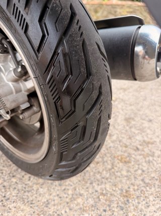 Suzuki Burgman 250 Negra