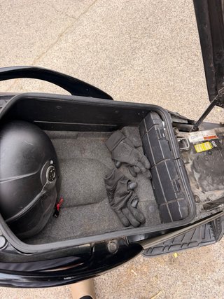 Suzuki Burgman 250 Negra