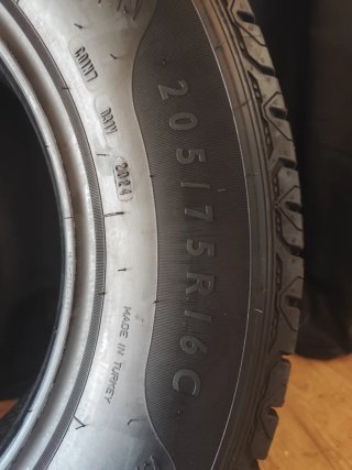 Neumático Dunlop EconoDrive LT 205/75 R16 C