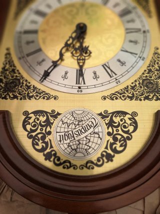 Reloj de pared Tempos Fugit para arreglar