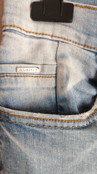 Jeans skinny Alcott azzurri strappati
