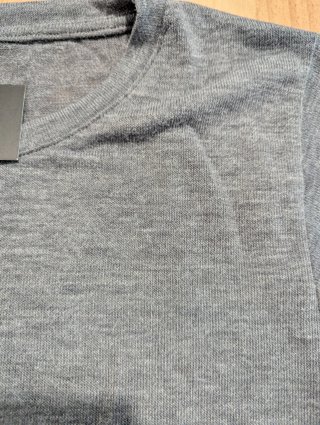Camiseta Tentazioni gris manga larga con etiqueta