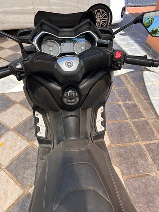 Yamaha X-Max Tech Max 125 Negra/Gris