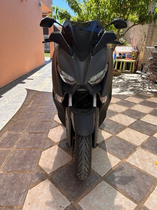 Yamaha X-Max Tech Max 125 Negra/Gris