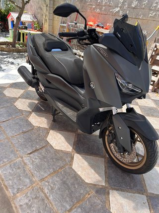 Yamaha X-Max Tech Max 125 Negra/Gris