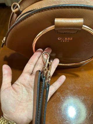 Bolso Guess Mini Marrón Asa Dorada Original