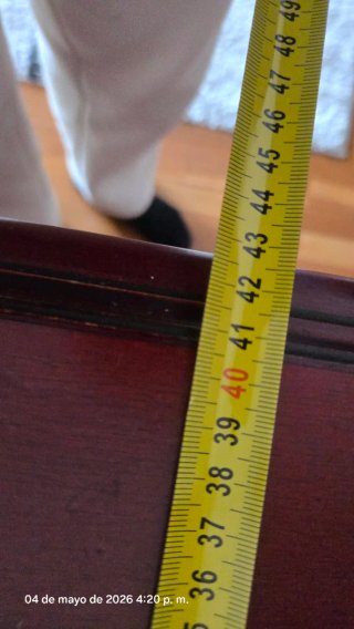 Cómoda de madera vinrage con 4 cajones