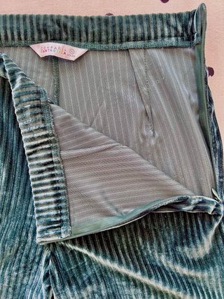 Pantalón de pana brillante color verde azulado
