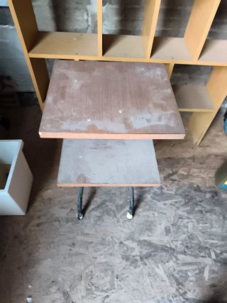 Estantería Mid Century para restaurar
