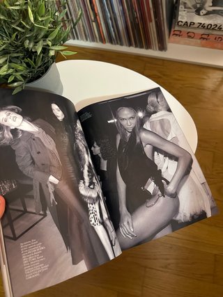 Vogue Italia Dicembre 2024 - Amelia Gray