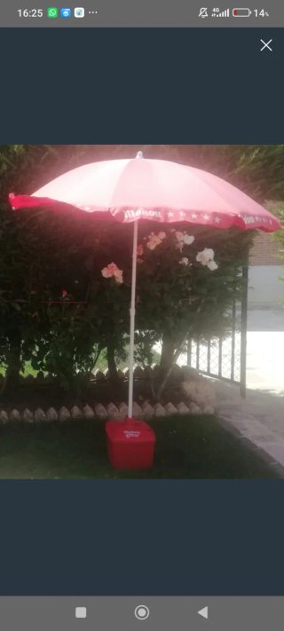 Sombrilla Mahou con pie