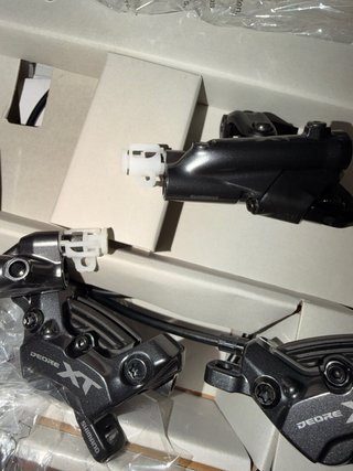 Kit Frenos Shimano XT M8200/M8220 4 Pistones