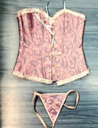 Conjunto Corsé y Tanga Rosa Brocado