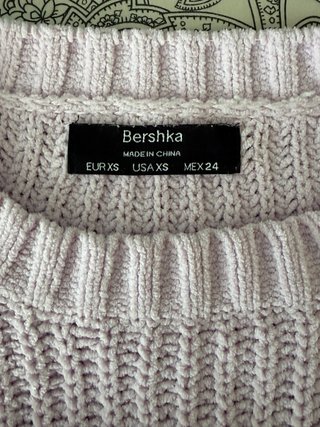 Jersey Bershka Morado Talla XS