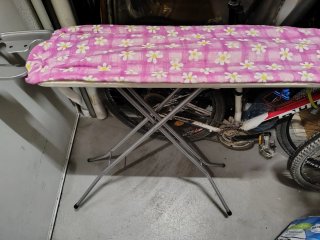 Tabla de planchar con 2 fundas