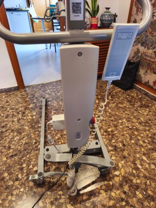 Grúa para enfermos Winncare Hop E 150