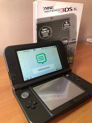 New 3ds Xl Negra IPS superior Con caja