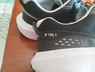 Zapatillas Kalenji Negras y Blancas