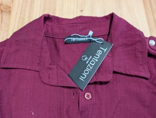 Camisa granate estilo safari – nueva con etiqueta