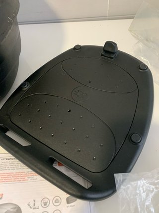 Baúl Kappa K33 Scooter Negro/Rojo