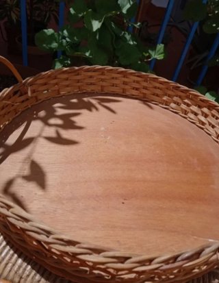 BANDEJA MIMBRE Y MADERA HECHA A MANO ÚNICA