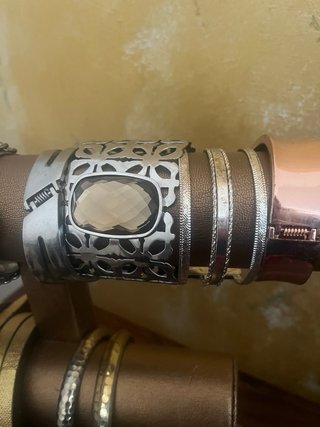 Lote 13 pulseras + expositor