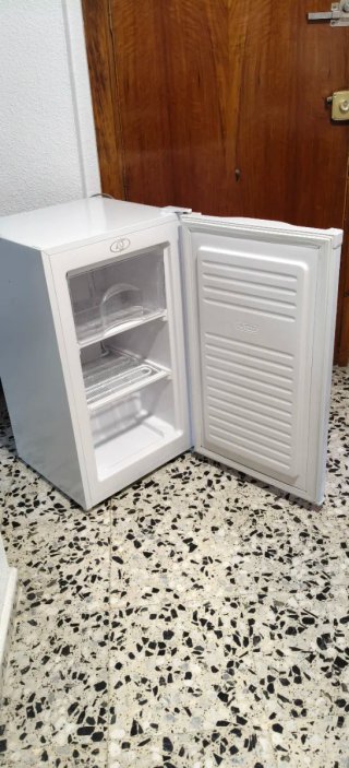 Congelador Benavent blanco