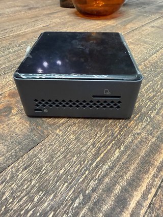 Intel NUC7JY Mini PC