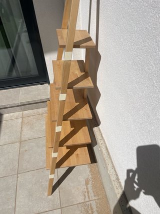 Estantería de madera
