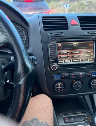 Volkswagen 5  2004