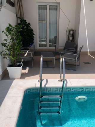 Alquiler casa Gerena con piscina larga duracion