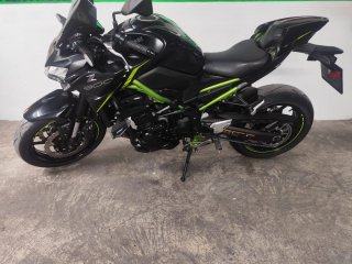 Kawasaki Z900 educación full
