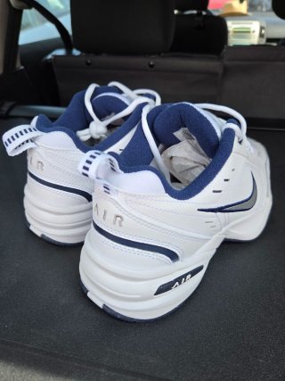 Nike Air Monarch IV Talla 44 Blanca Azul Nuevas