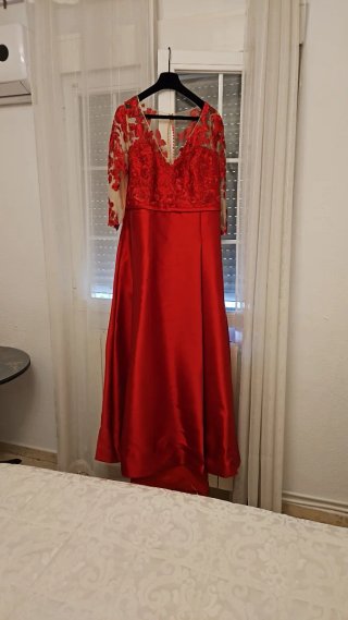 Vestido de ceremonia rojo