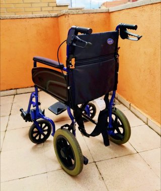 Silla de ruedas Invacare.