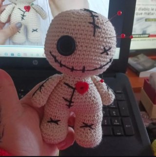 Muñeco Vudú Crochet Corazón Rojo