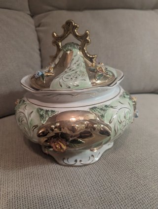 Sopera "Pereiras Valado", porcelana Portugal