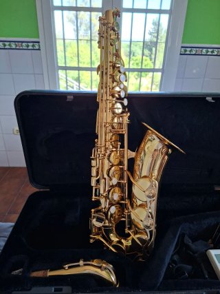Saxofón Yamaha 275